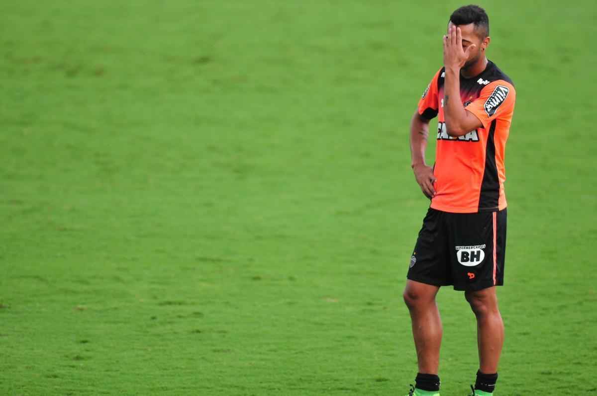 Treino do Atltico nesta quarta-feira na Cidade do Galo. Aguirre comeou a montar time do clssico
