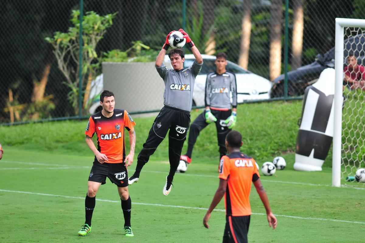 Treino do Atltico nesta quarta-feira na Cidade do Galo. Aguirre comeou a montar time do clssico
