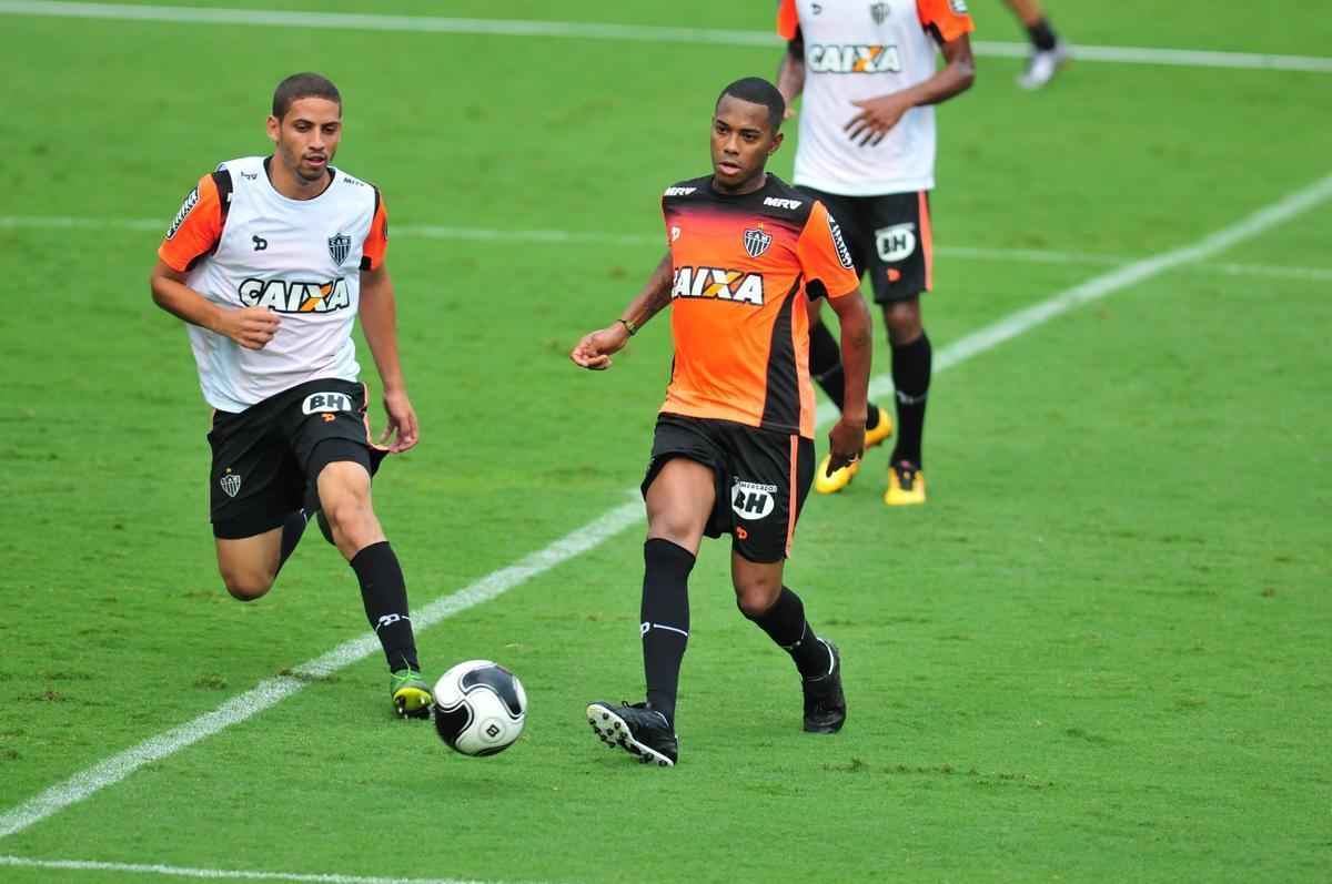 Treino do Atltico nesta quarta-feira na Cidade do Galo. Aguirre comeou a montar time do clssico
