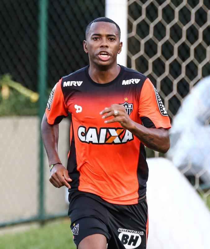 O tcnico Diego Aguirre comandou treino nesta quinta-feira, na Cidade do Galo