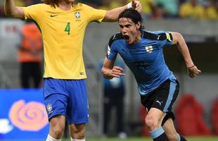 Brasil abre 2 a 0, mas Uruguai reage e busca empate na Arena Pernambuco