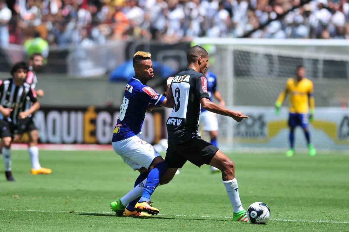 Imagens de lances do clssico mineiro realizado neste domingo, no Horto