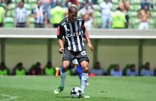 Imagens de lances do clssico mineiro realizado neste domingo, no Horto