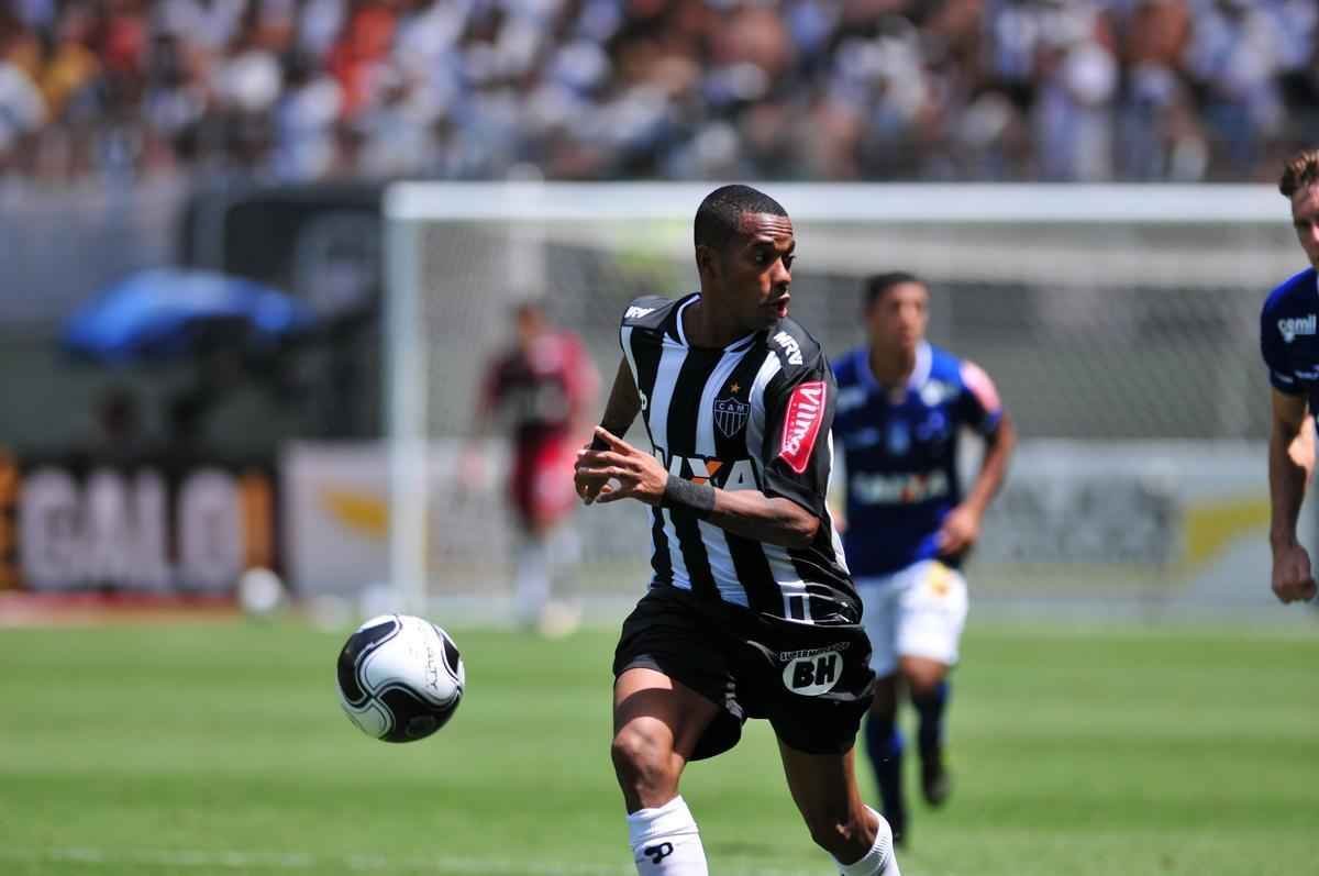 Imagens de lances do clssico mineiro realizado neste domingo, no Horto