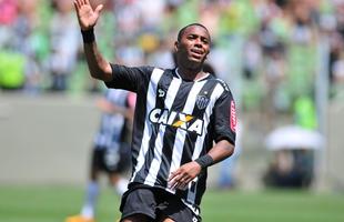 Imagens de lances do clssico mineiro realizado neste domingo, no Horto