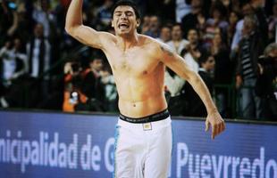 Veja imagens de Carlos Delfino, argentino do basquete