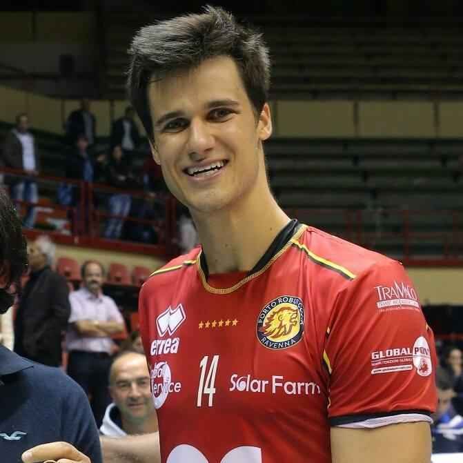 Veja fotos do muso da Seleo Brasileira de Vlei, Renan Zanatta