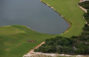 Construdo na Reserva de Marapendi, na regio da Barra, o Campo de Golfe ser uma instalao olmpica nica, localizada a 5km da Vila Olmpica e Paralmpica