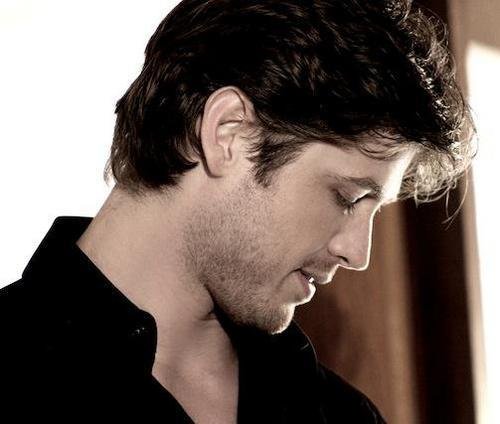 Veja fotos do muso do handebol brasileiro, Renato Tupan