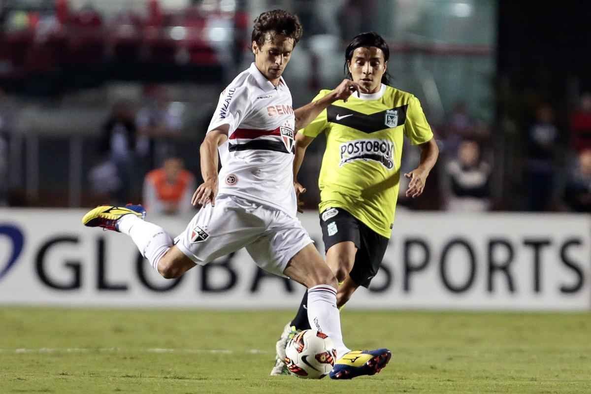 Veja fotos de Rodrigo Caio, do futebol brasilero