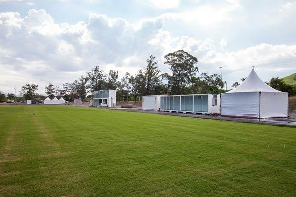Estdio foi construdo sobre o campo de polo existente, ao lado da Arena de Deodoro e do Centro Aqutico