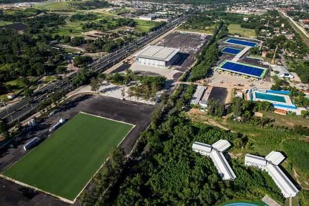 Estdio foi construdo sobre o campo de polo existente, ao lado da Arena de Deodoro e do Centro Aqutico