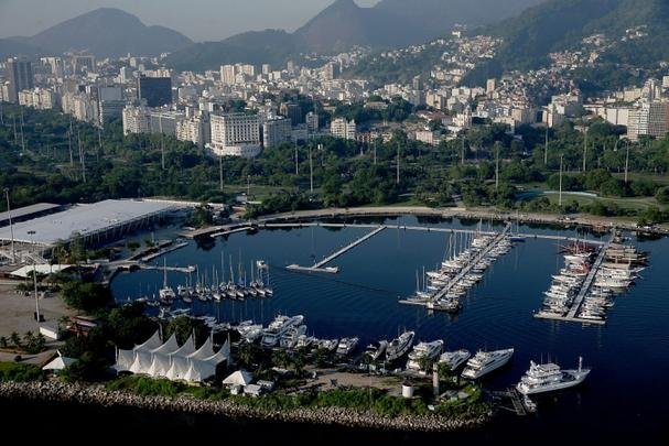 A Marina da Glria foi a primeira instalao testada para os Jogos, em agosto de 2014. A instalao fica localizada no Parque do Flamengo, no centro da cidade, e receber provas de vela (olmpica e paralmpica)