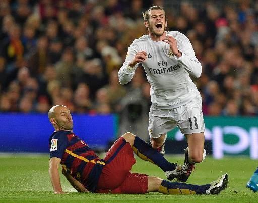 Atual lder do Campeonato Espanhol, o Barcelona recebe o terceiro colocado, Real Madrid, no Camp Nou