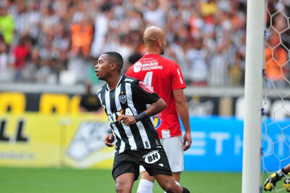 Com show de Robinho, Atltico vence o Villa Nova no Mineiro e garante classificao