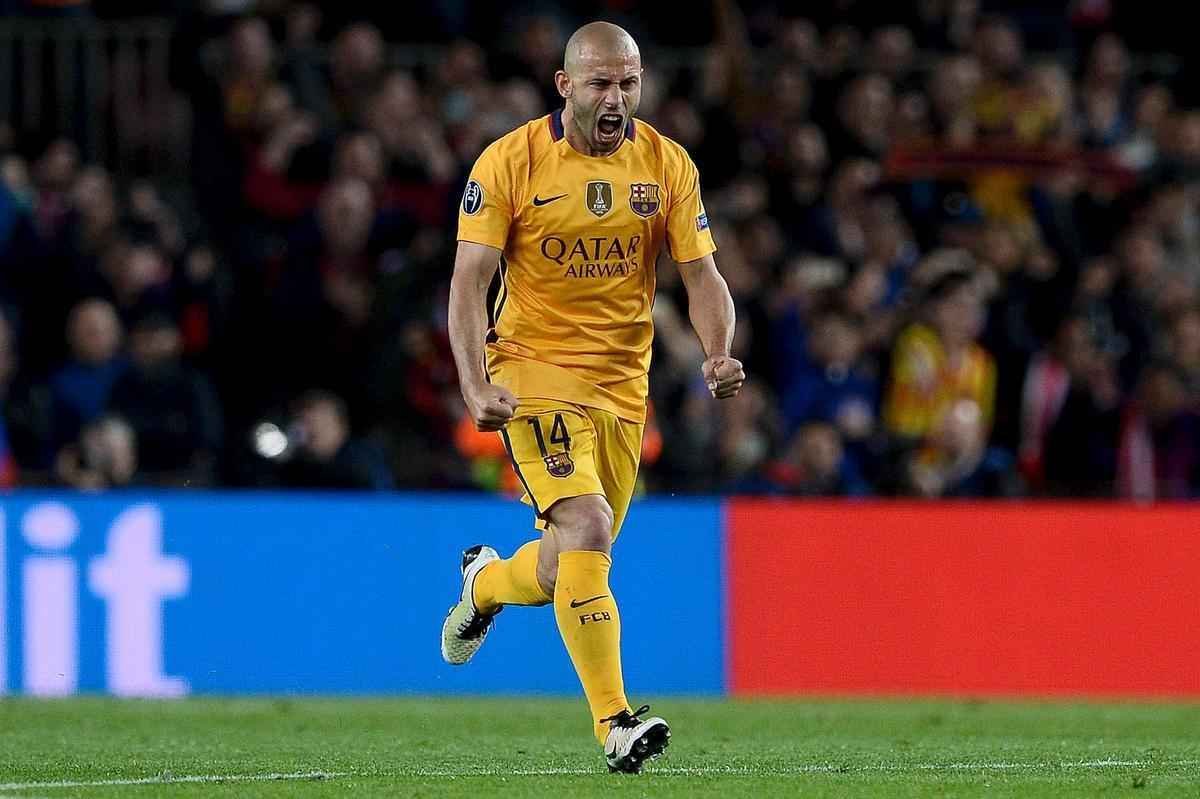 Surez brilhou marcando dois gols para decretar a vitria, de virada, do Barcelona