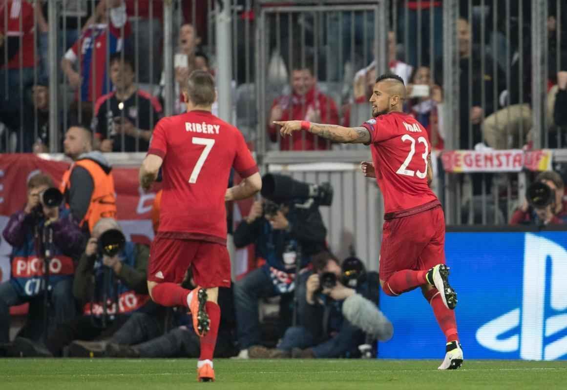 No Allianz Arena, volante chileno Vidal marcou o nico gol da partida