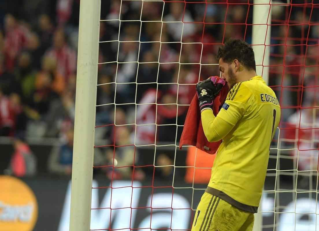 No Allianz Arena, volante chileno Vidal marcou o nico gol da partida