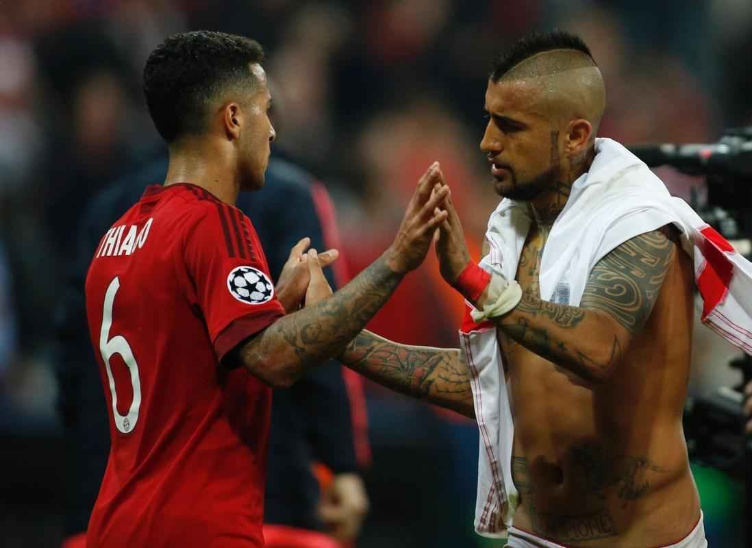 No Allianz Arena, volante chileno Vidal marcou o nico gol da partida