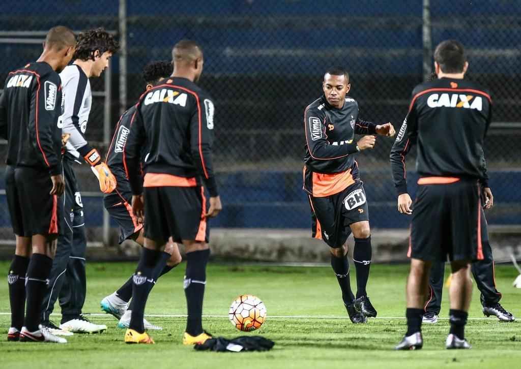 Fotos do treino do Atltico no Estdio Rumiahui