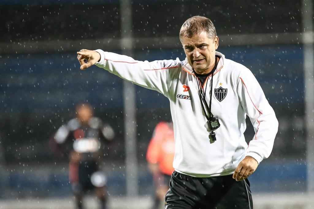 Fotos do treino do Atltico no Estdio Rumiahui