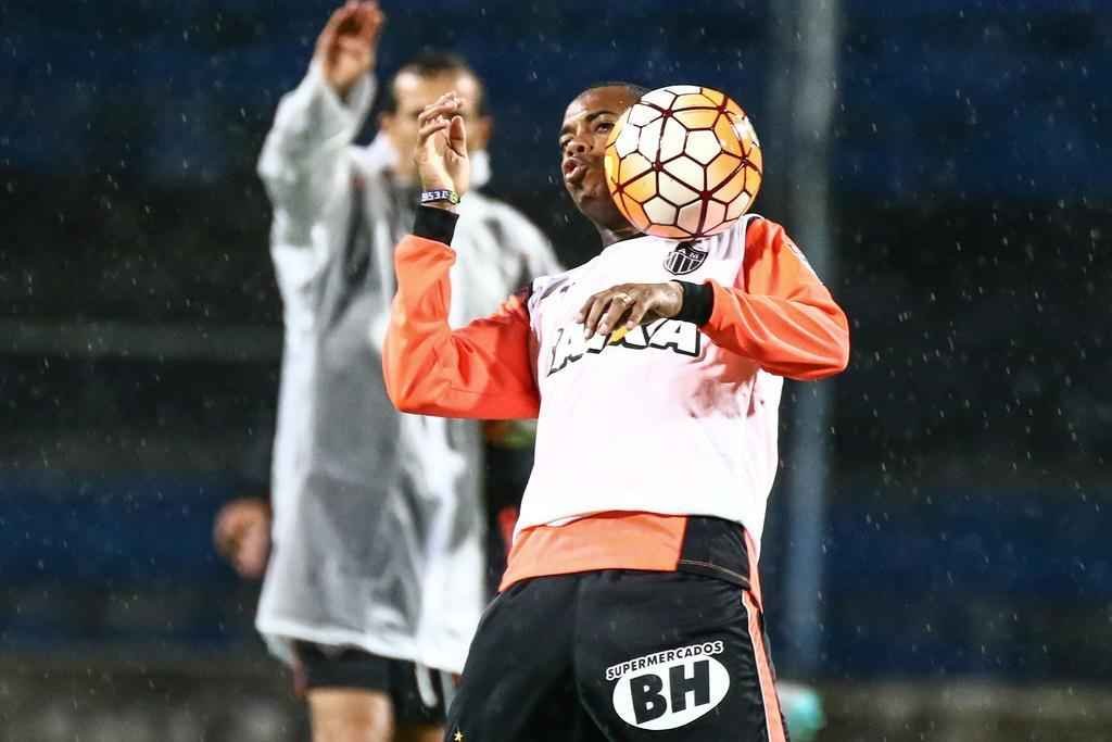 Fotos do treino do Atltico no Estdio Rumiahui