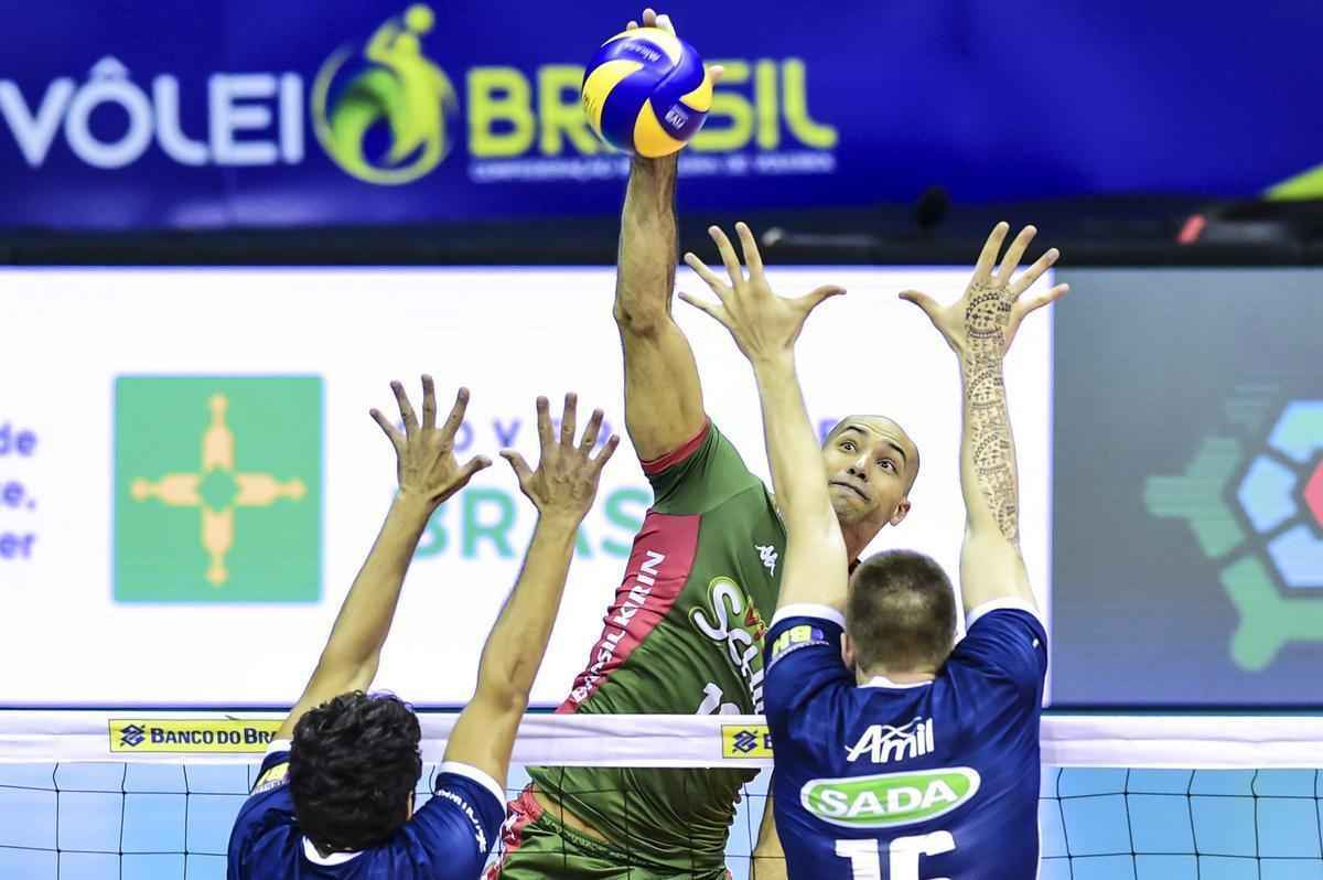 imagens da deciso da Superliga Masculina entre Cruzeiro e Campinas