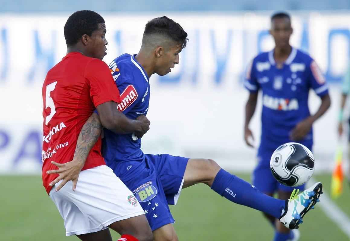 Fotos da partida entre Boa Esporte e Cruzeiro, pelo Estadual, no Dilzon Melo, em Varginha