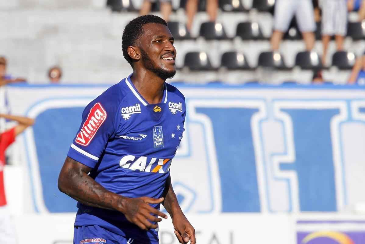 Fotos da partida entre Boa Esporte e Cruzeiro, pelo Estadual, no Dilzon Melo, em Varginha