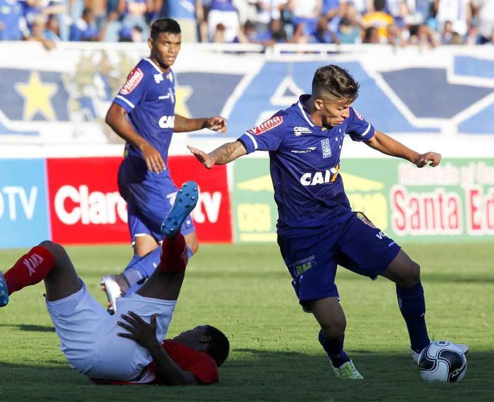 Fotos da partida entre Boa Esporte e Cruzeiro, pelo Estadual, no Dilzon Melo, em Varginha