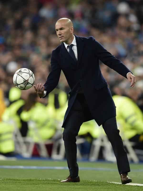 Lances do jogo de volta das quartas de final, entre Real Madrid e Wolfsburg, no Santiago Bernabu