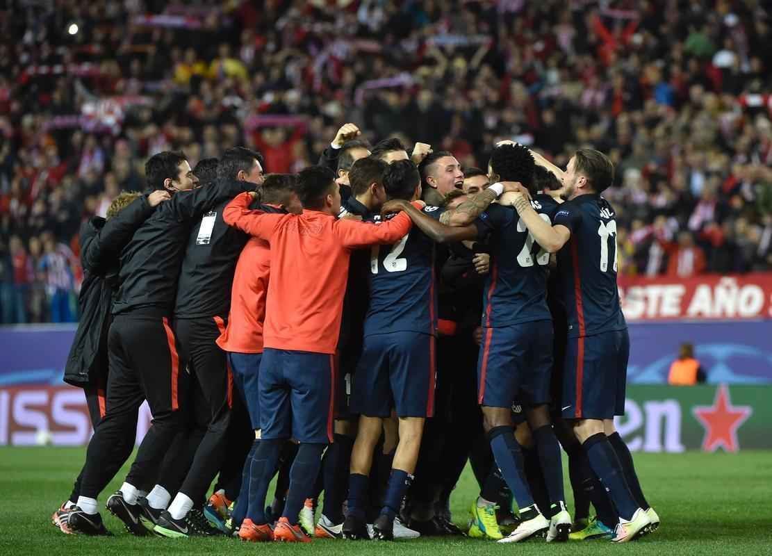 Jogo de volta das quartas de final da Liga dos Campees: Atltico de Madrid 2 x 0 Barcelona