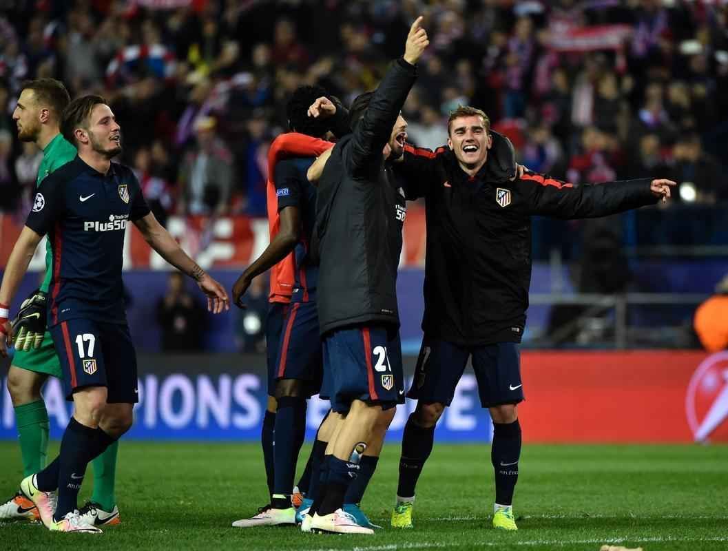 Jogo de volta das quartas de final da Liga dos Campees: Atltico de Madrid 2 x 0 Barcelona