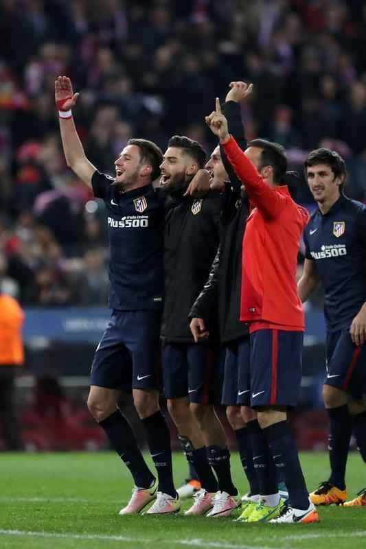 Jogo de volta das quartas de final da Liga dos Campees: Atltico de Madrid 2 x 0 Barcelona