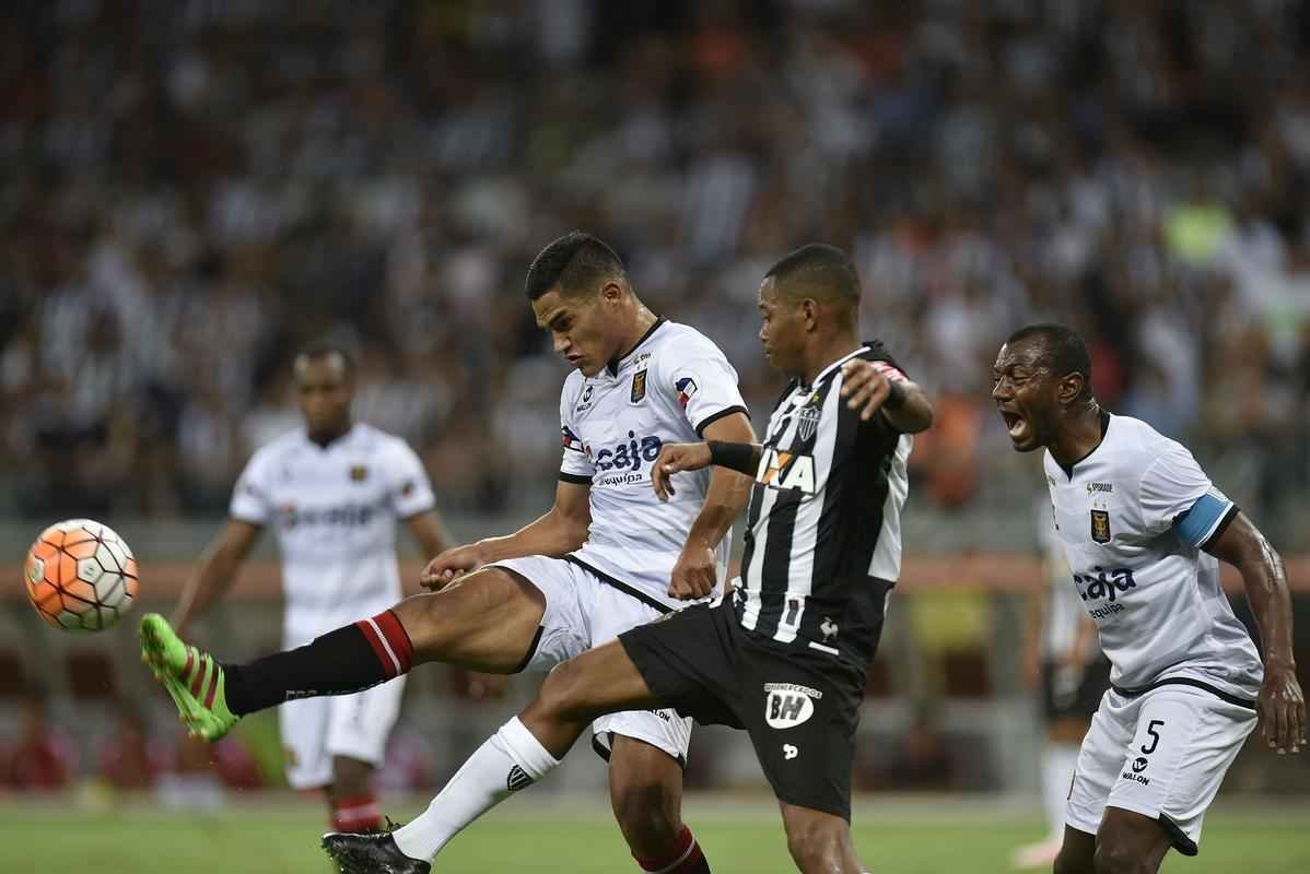 Atltico goleou peruanos no Mineiro e avanou s oitavas como lder do Grupo 5 da Libertadores