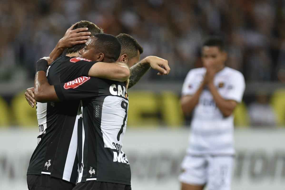 Atltico goleou peruanos no Mineiro e avanou s oitavas como lder do Grupo 5 da Libertadores
