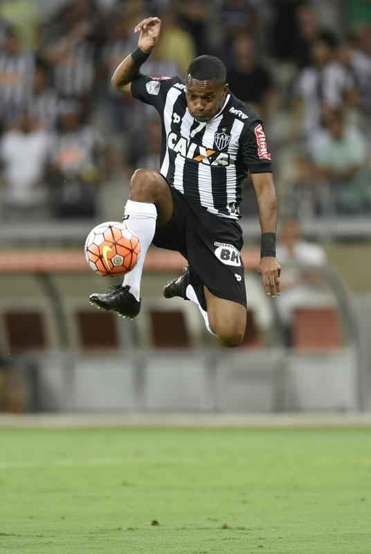 Atltico goleou peruanos no Mineiro e avanou s oitavas como lder do Grupo 5 da Libertadores