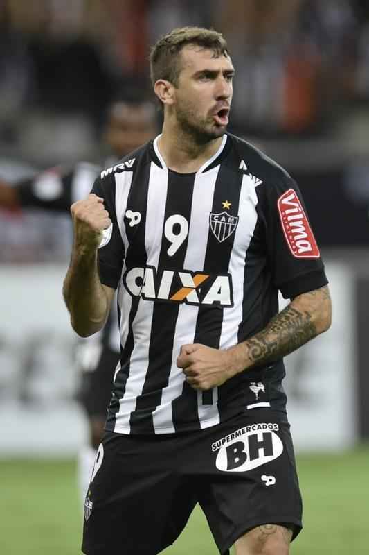 Atltico goleou peruanos no Mineiro e avanou s oitavas como lder do Grupo 5 da Libertadores