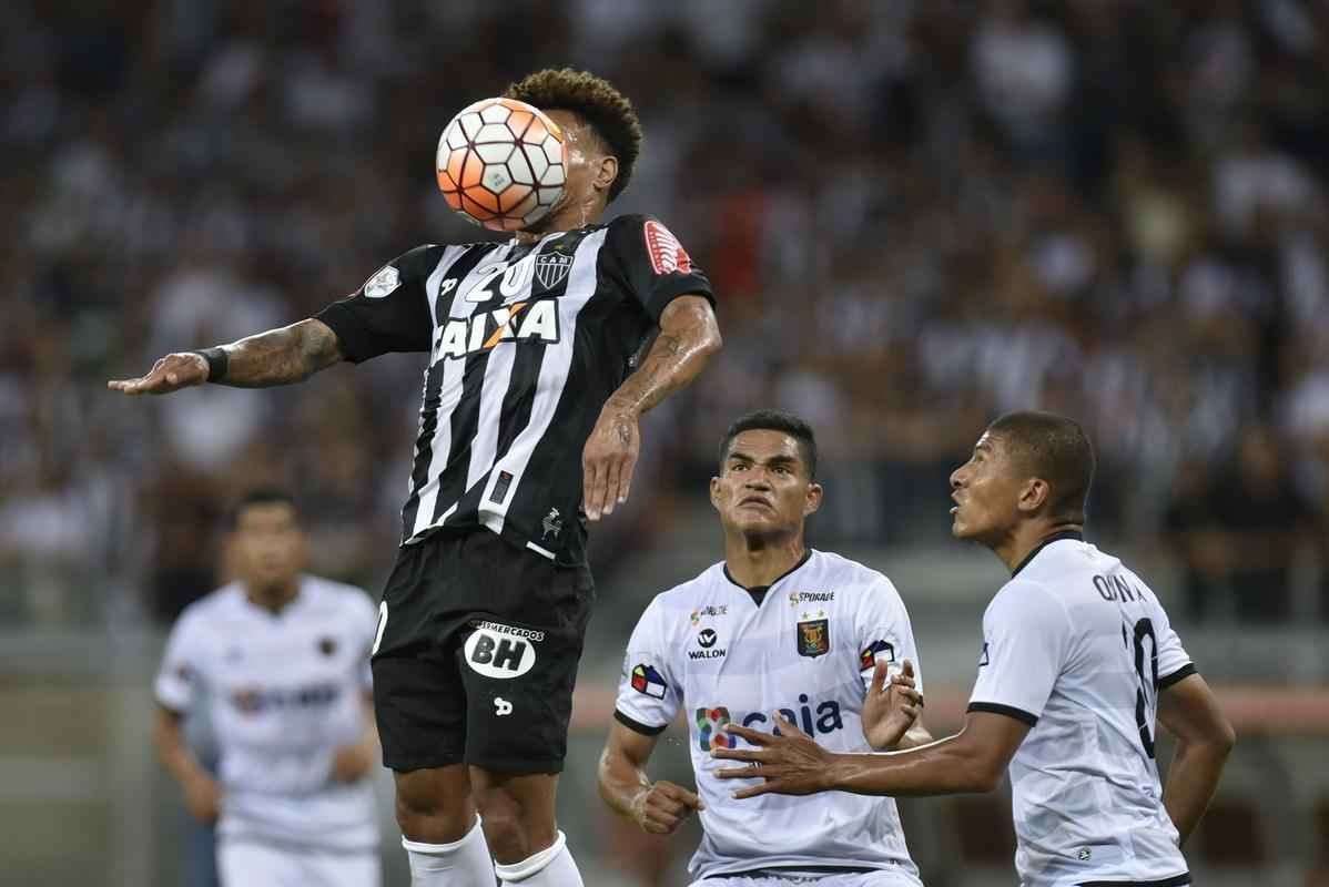 Atltico goleou peruanos no Mineiro e avanou s oitavas como lder do Grupo 5 da Libertadores