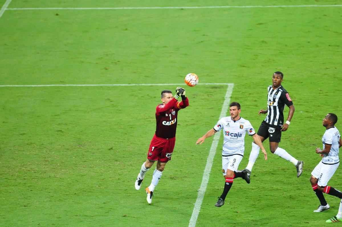 Galo goleou o Melgar por 4 a 0 e passou s oitavas como melhor time do Grupo 5 da Libertadores