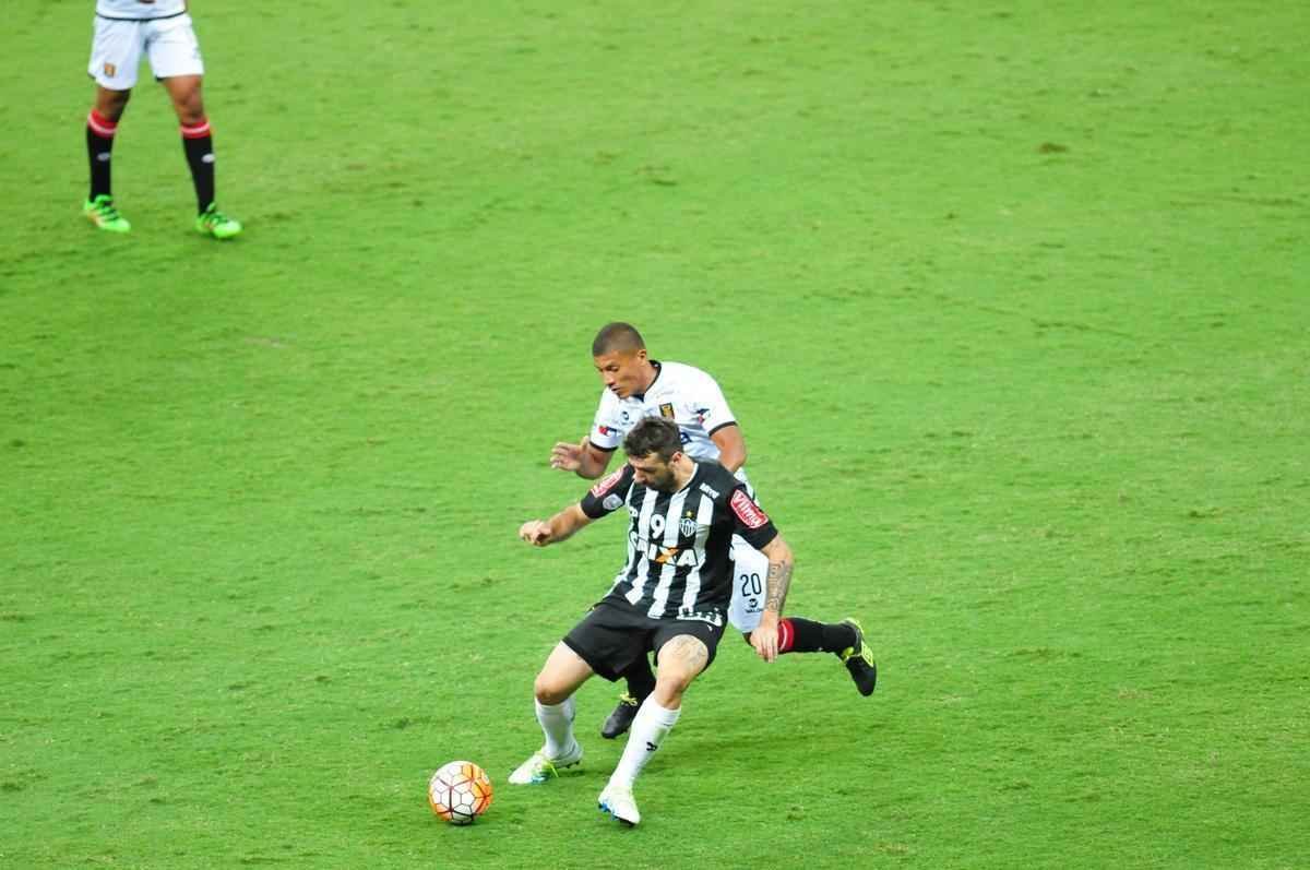 Galo goleou o Melgar por 4 a 0 e passou s oitavas como melhor time do Grupo 5 da Libertadores