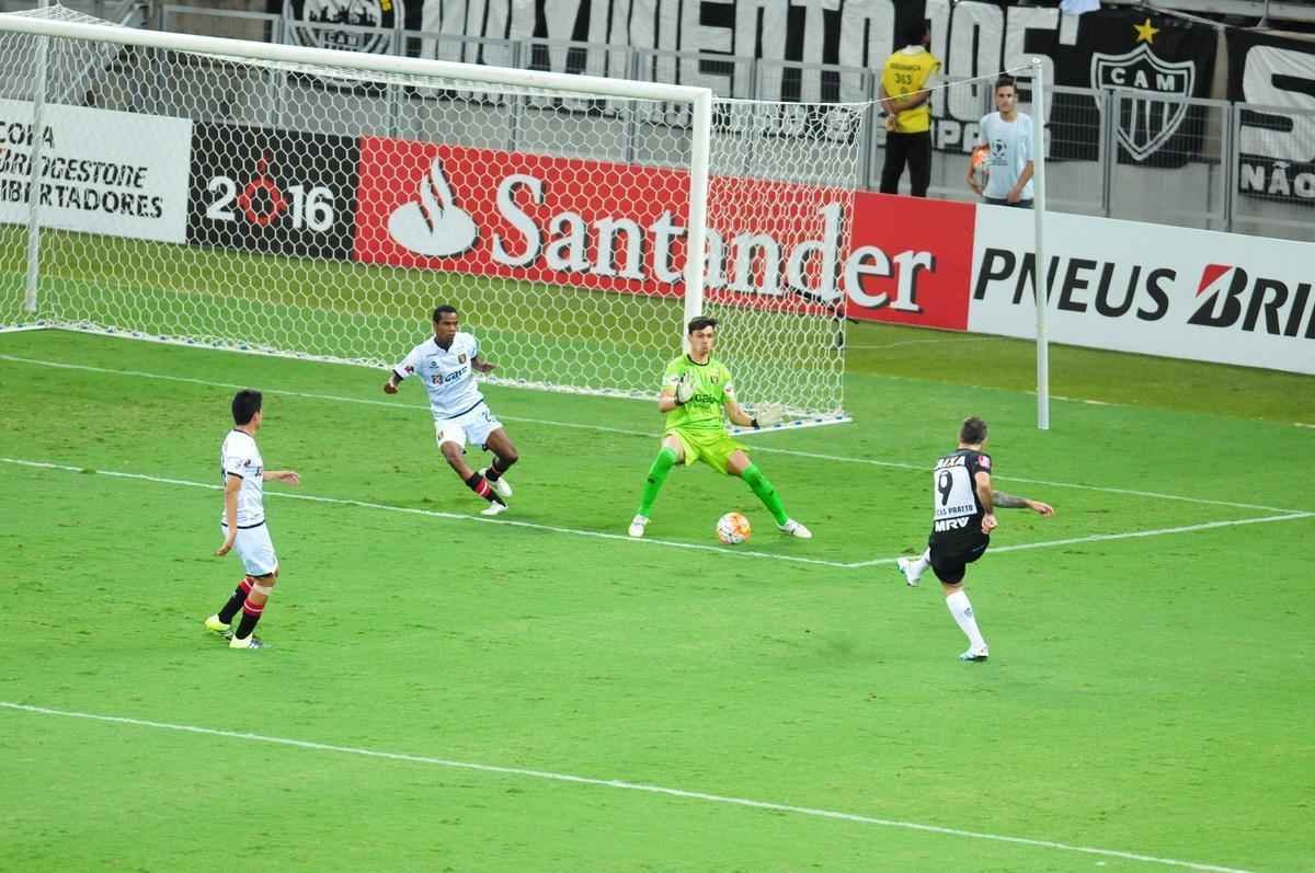 Galo goleou o Melgar por 4 a 0 e passou s oitavas como melhor time do Grupo 5 da Libertadores