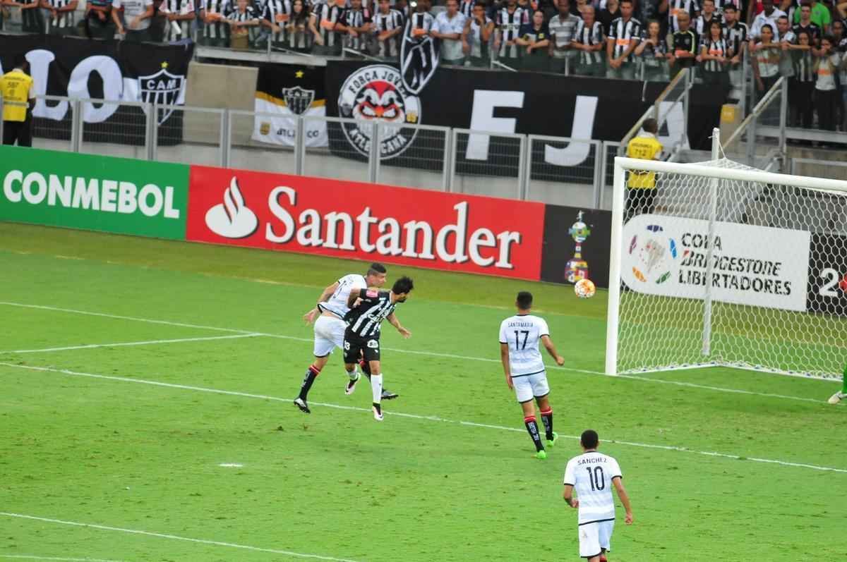 Galo goleou o Melgar por 4 a 0 e passou s oitavas como melhor time do Grupo 5 da Libertadores
