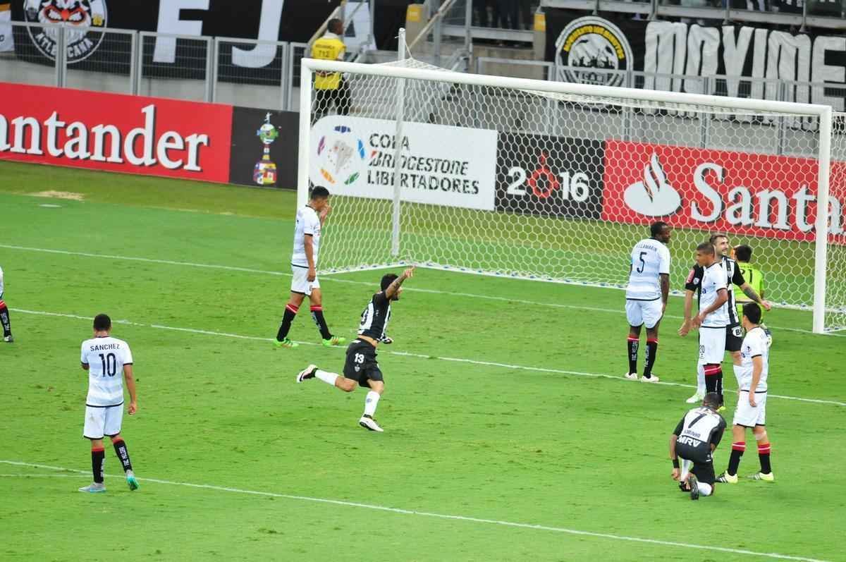 Galo goleou o Melgar por 4 a 0 e passou s oitavas como melhor time do Grupo 5 da Libertadores