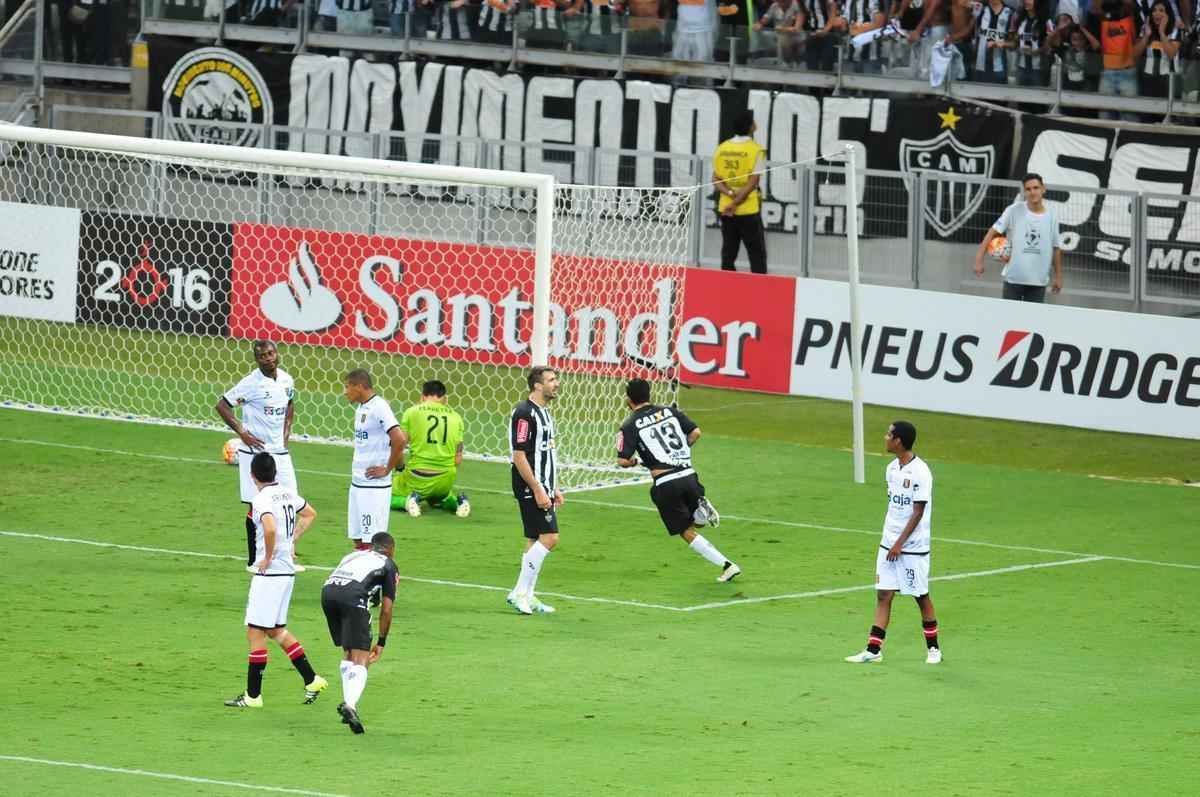 Galo goleou o Melgar por 4 a 0 e passou s oitavas como melhor time do Grupo 5 da Libertadores