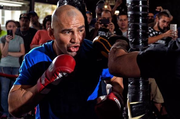 Mineiro Glover Teixeira, que enfrenta Rashad Evans na luta principal do UFC em Tampa, durante treino aberto para fs e imprensa 