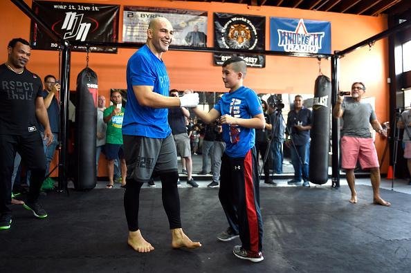 Mineiro Glover Teixeira, que enfrenta Rashad Evans na luta principal do UFC em Tampa, durante treino aberto para fs e imprensa 