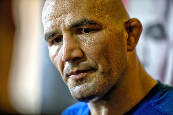 Mineiro Glover Teixeira, que enfrenta Rashad Evans na luta principal do UFC em Tampa, durante treino aberto para fs e imprensa 