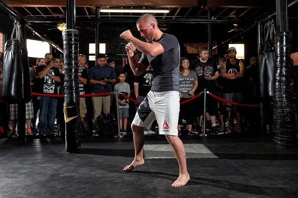 Substituto de Tony Ferguson, Darrell Horcher treina para estreia no UFC, contra Nurmagomedov 