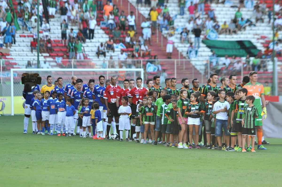 Imagens do clssico entre Amrica e Cruzeiro, no Independncia, pela semifinal do Mineiro 2016